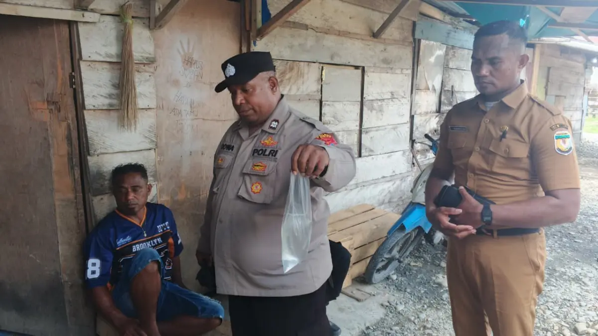 &nbsp;Suasana razia yang berlangsung di Pasar Sentral Timika, Selasa 28 April2026. (Foto: Istimewa).