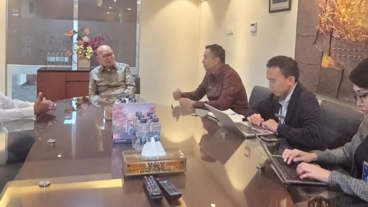 Bupati Biak Numfor Markus Octovianus Mansnembra diterima oleh Direktur Utama &nbsp;PT. Garuda Indonesia Tbk, Glenny H. Kairupa dan jajarannya, di kantor pusat Garuda Indonesia, di Jakarta, pekan lalu.