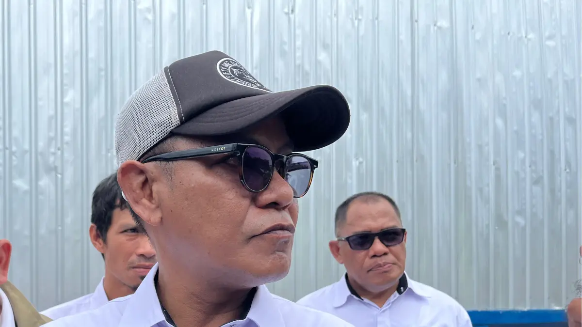 Kepala Bulog Nabire, Abdul Azis. (CEPOSONLINE.COM/THERESIA F. TEKEGE)