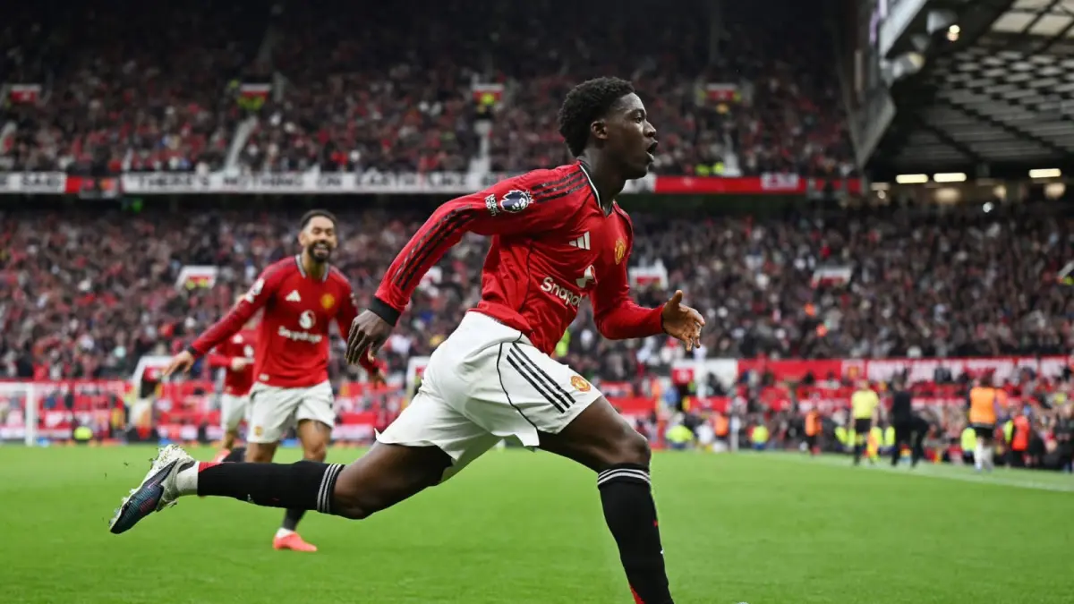 Kobbie Mainoo jadi penentu kemenangan Manchester United atas Liverpool&nbsp; di Stadion Old Trafford, Minggu (3/5/2026). (X.COM) 