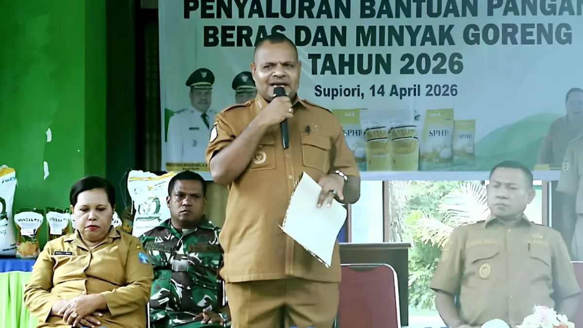 Bupati Supiori Heronimus Mansoben, S.IP. M.SI, melaunching bantuan pangan tahun 2026 