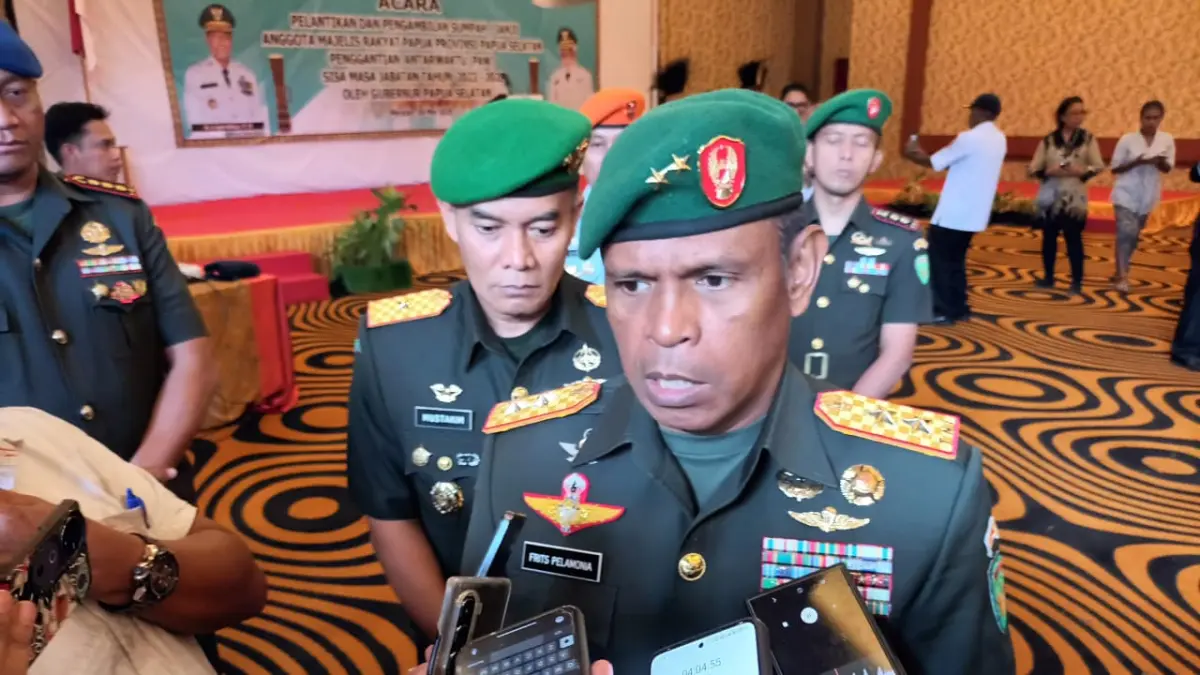 Mayjen TNI Frits Wilem Rizard Pelamonia

(Sulo/Ceposonline.com) &nbsp;&nbsp;