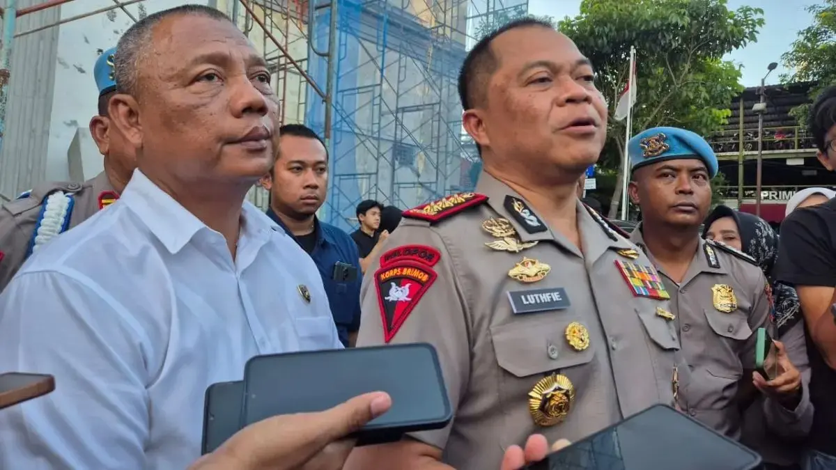 Polrestabes Surabaya bongkar sindikat joki UTBK-SNBT di Surabaya telah melayani 150 klien selama 9 tahun beroperasi, 114 di antaranya lolos ke kampus impian. (Novia Herawati/JawaPos.com)
