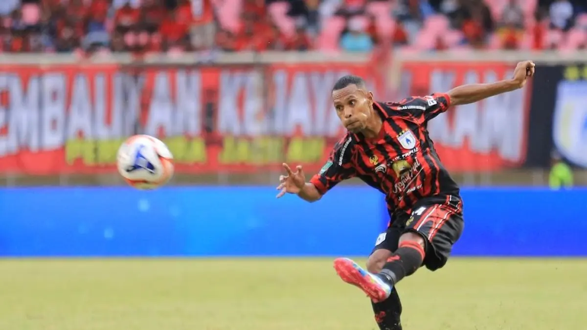 Ruben Sanadi bertekad bawa Persipura promosi ke Super League. (Dok/cepos)