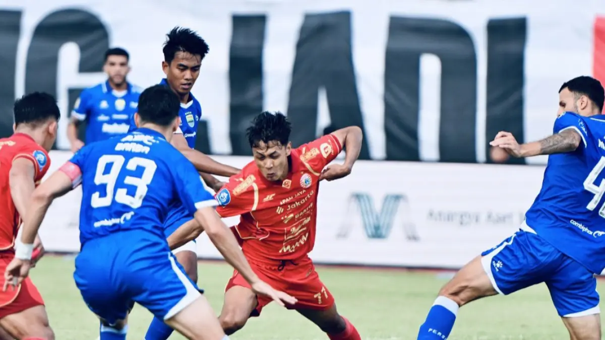 Duel Persija versus Persib Bandung di Stadion Segiri Samarinda Minggu (10/5/2026).
