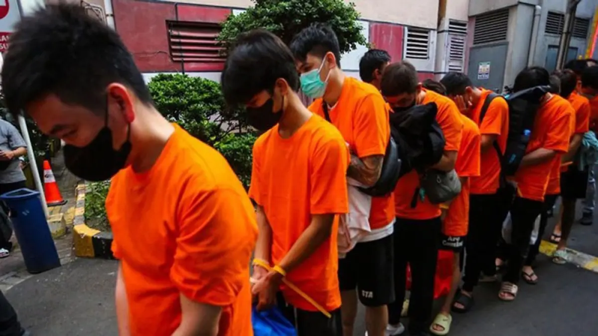 Sejumlah pelaku judi online yang berhasil diamankan &nbsp;Bareskrim Polri.&nbsp;
(Ceposonline.com/Dok.Bareskrim Polri)