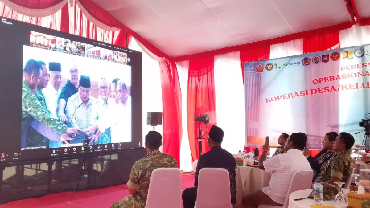 Peresmian Koperasi Kampung Kelurahan Merah Putih yang dilakukan Presiden RI, diikuti serentak seluruh daerah, di Papua di pusatkan di Kabupaten Jayapura, dihadiri Wakil Bupati Jayapura, Wakil Walikota Jayapura dan Wakil Bupati Keerom, Sabtu (16/5/2026).
(CEPOSONLINE.COM_Yohana)
