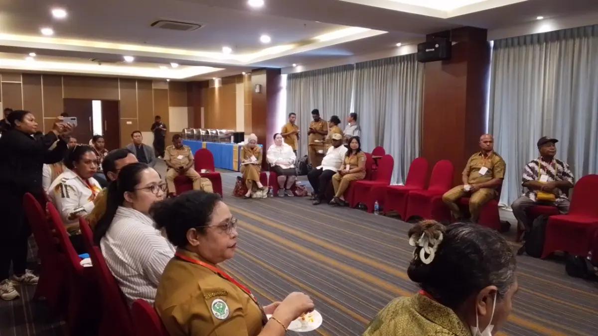 Dinkes Kabupaten Jayapura saat melaksanakan program percepatan &nbsp;pencegahan malaria di Hotel Horison Sentani, Senin (18/5/2026).
(CEPOSONLINE.COM/Yohana).