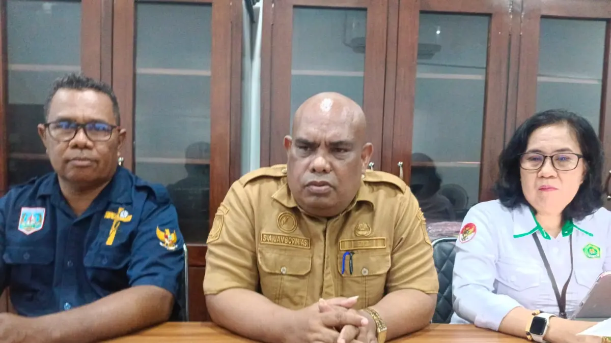 Ketua LPPD Pesparawi Papua Selatan Soleman Jambormias saat memberikan keterangan kepada wartawan terkait &nbsp;kepastian Papua Selatan mengikuti Lomba Pesta Paduan Suara Gerejawi (Pesparawi) Tingkat Nasional di Manokwari, Selasa (19/5/2026) &nbsp;

(Sulo/Ceposonline.com) &nbsp;