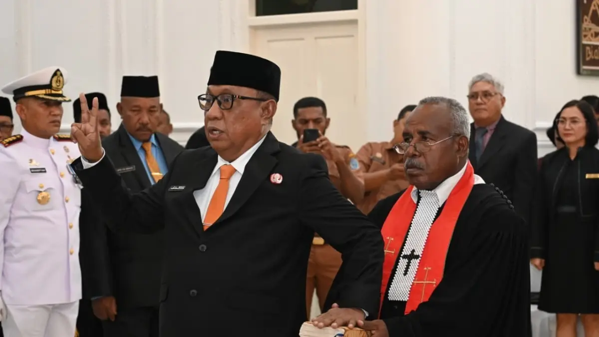 Zacharias L. Mailo, ST.,MM mengucap sumpah dan janji menjadi Penjabat Sekda Biak Numfor di Gedung Negara, Senin (18/5/2026). &nbsp;(ceposonline.com/fiktor palembangan)