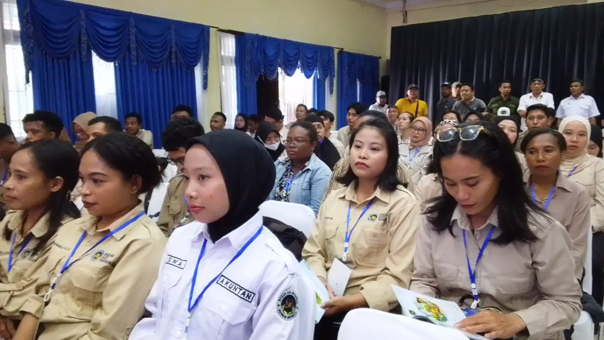 Suasana sosialisasi modul Nudging Techniques Cara Halus Agar Memilih Sayur, yang dilakukan BGN di aula Kantor Bupati Jayapura, Kamis (21/5).CEPOSONLINE.COM/Yohana)