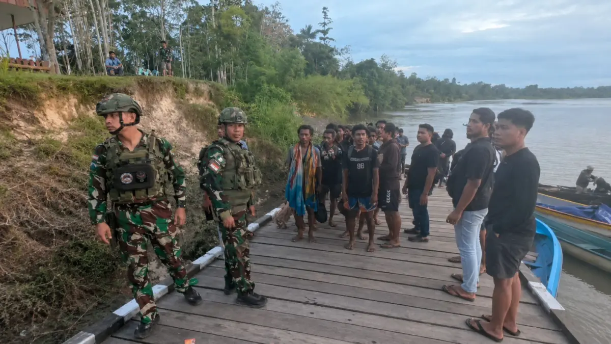 Warga yang dievakuasi dari Kampung Kawe, Distrik Awimbon, Kabupaten Pegunungan Bintang, Provinsi Papua Pegunungan &nbsp;akibat gangguan keamanan oleh kelompok TPNPB-OPM beberapa waktu lalu di wilayah tersebut, Senin (25/5/2026). (Ceposonline.com/ Istimewa).