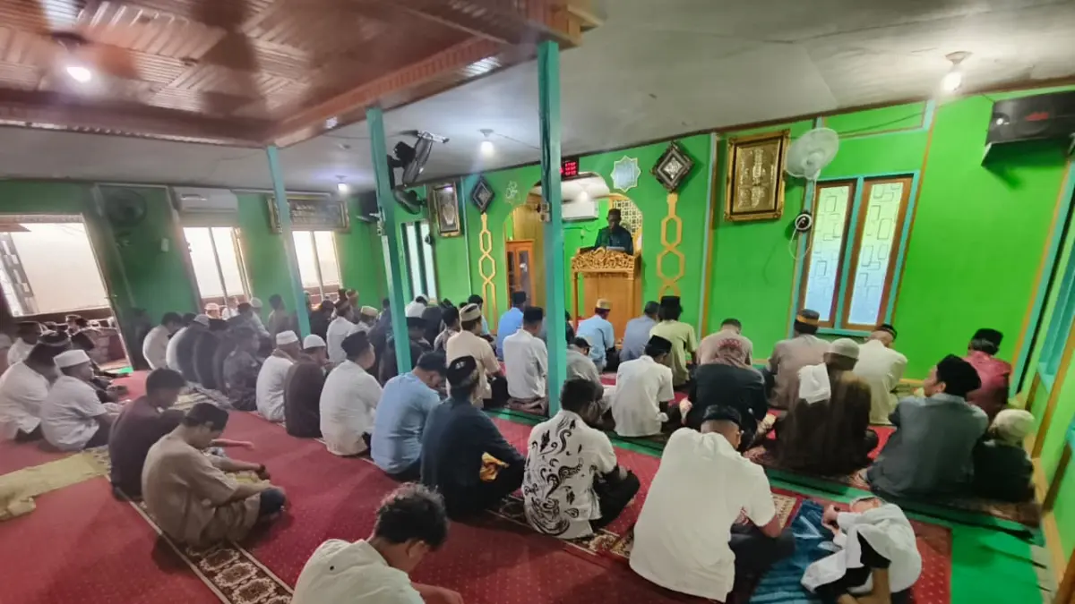 Pelaksanaan salat Idul Adha di Masjid Nurul Anwar, Waropen (27/5).&nbsp;