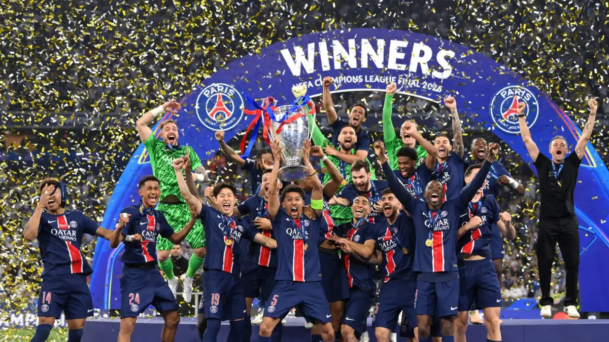 Para pemain Paris Saint-Germain (PSG) merayakan kemenangan atas Arsenal di Puskas Arena Budapest Minggu (31/5/2026).&nbsp;(X.COM) 