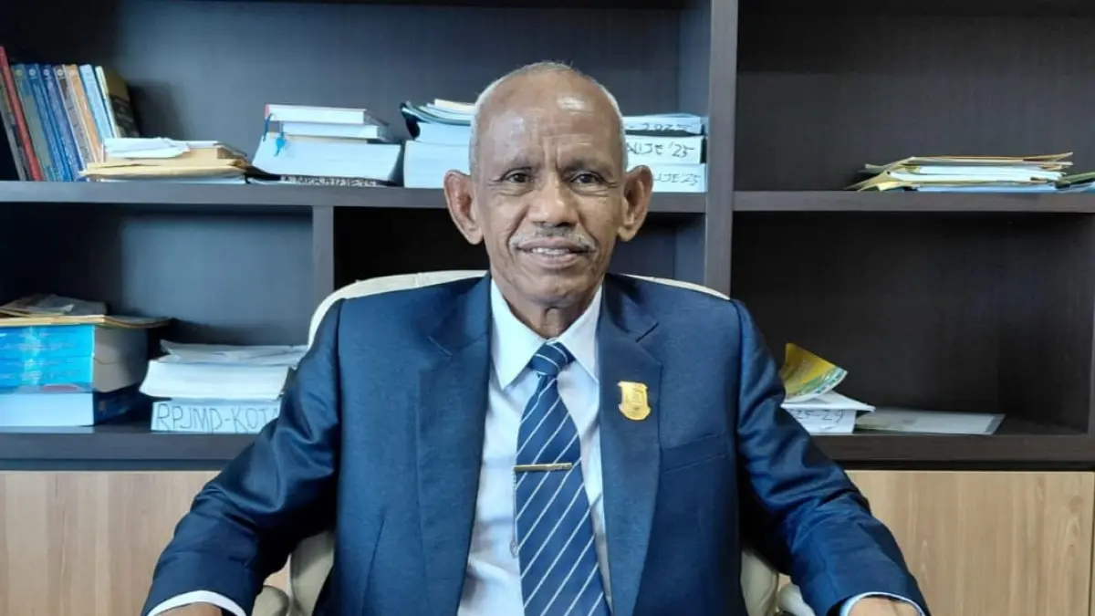 Anggota DPR Papua, Alberth Merauje (CEPOSONLINE.COM/KAREL)