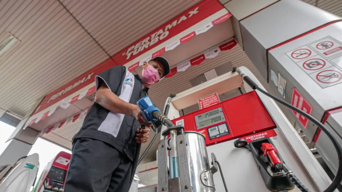 Harga BBM Pertamina Pertamax Turbo naik per 1 Juni 2026. (Hanung Hambara/Jawa Pos)