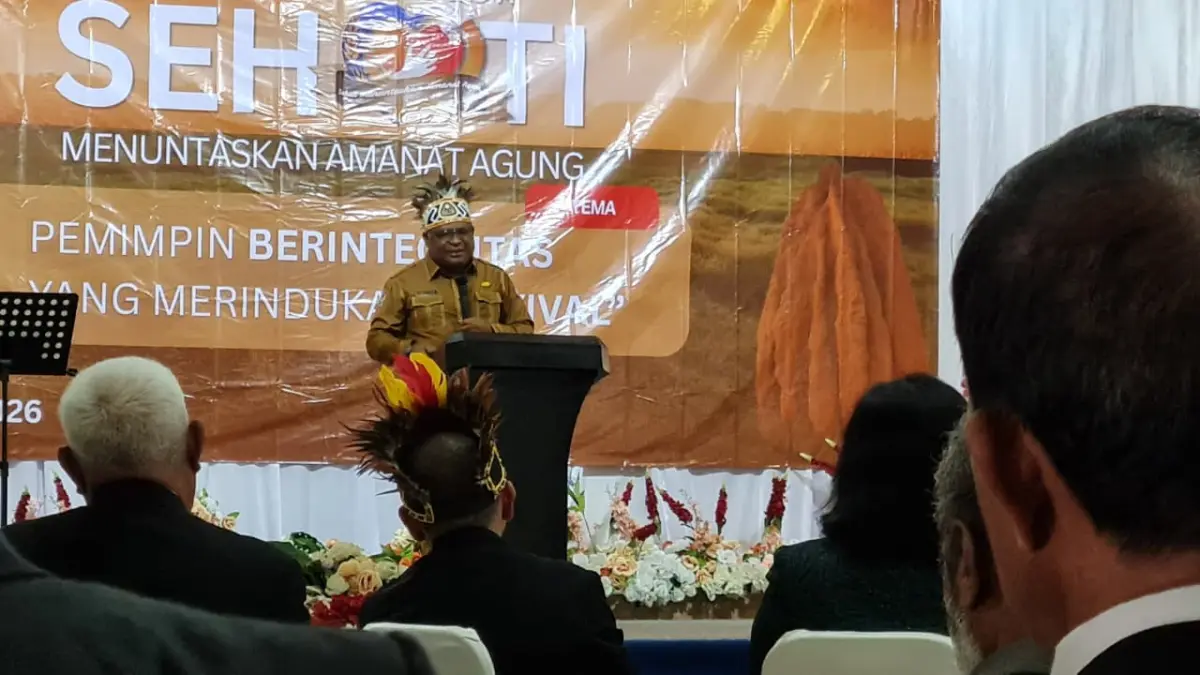 Asisten III Bidang Umum Setda Papua Selatan, Alberth A.Rapami mewakili gubernur Papua Selatan saat membuka sidang majelis daerah khusus Badan Pengurus Wilayah Khusus Gereja Bethel Indonesia, Merauke, Selasa (2/6/2026)&nbsp;
(Biro Umum Papsel/Ceposonline.com)&nbsp;
