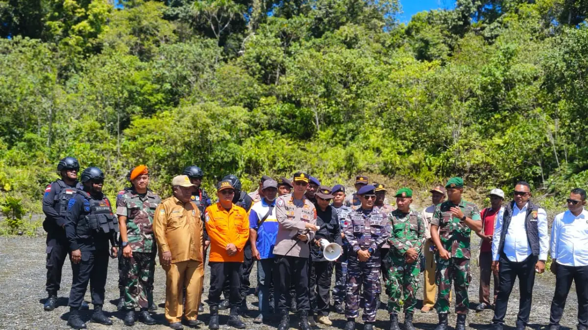 Pelaksanaan Disposal di lahan Milik Mako Brimob Polda Papua, di Kampung Sunyar, Distrik Yendidori, Senin (8/6/2026).
(Ceposonline.com/Ismail)