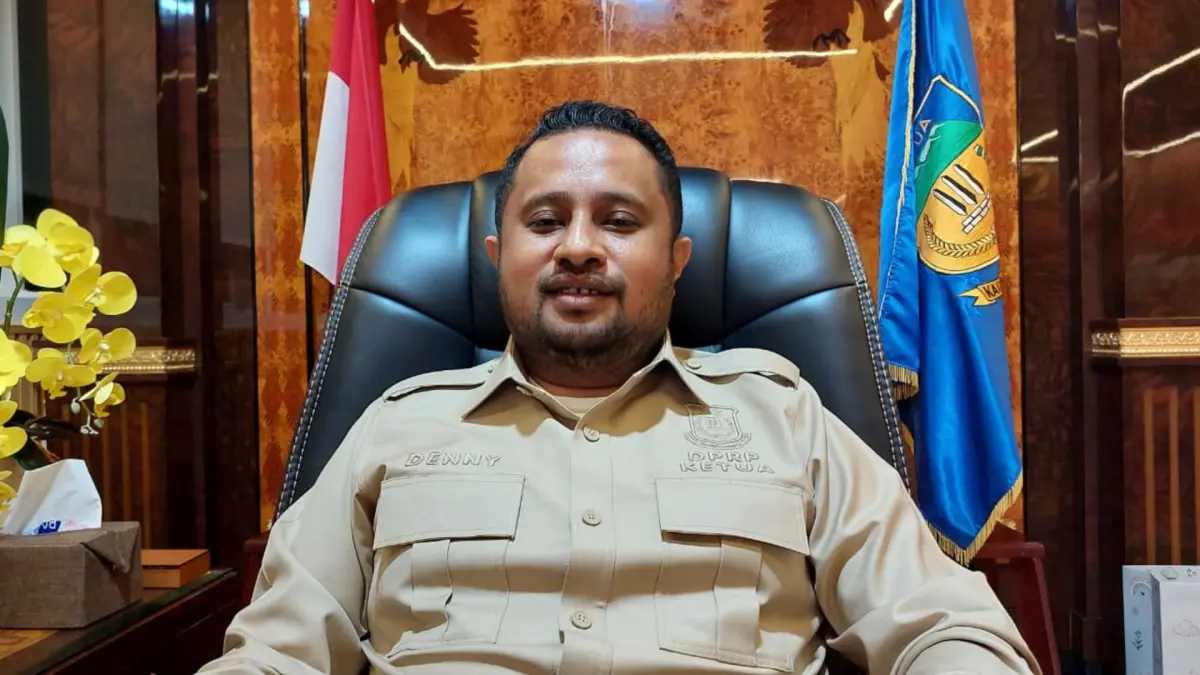 Denny H. Bonai, Ketua DPR Provinsi Papua (CEPOSONLINE.COM/KAREL)