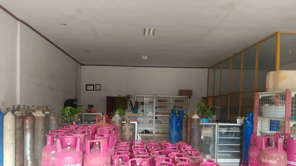 Penjualan gas LPG di salah satu pengecer di Merauke&nbsp;
(Sulo/Ceposonline.com)&nbsp;