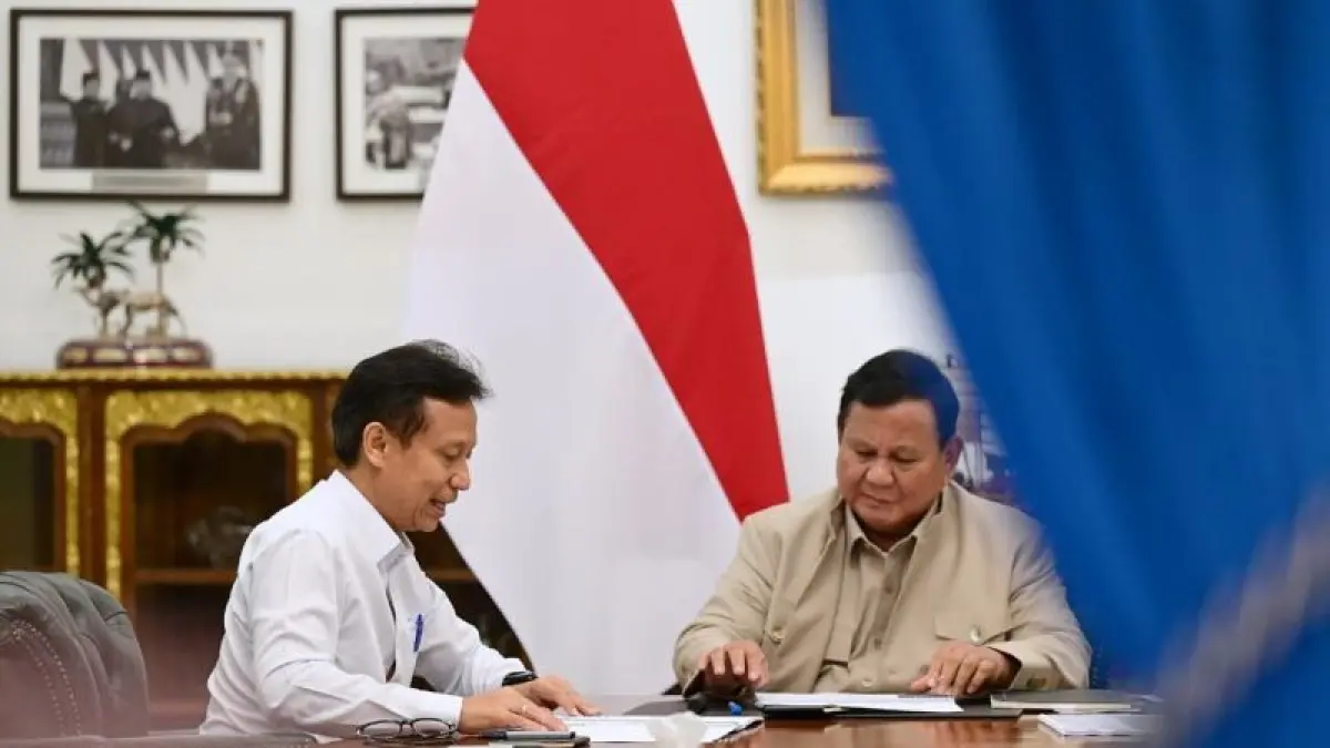 Presiden RI Prabowo Subianto menerima laporan Menteri Kesehatan Budi Gunadi Sadikin terkait perkembangan Program Hasil Terbaik Cepat (PHTC) atau quick win serta sejumlah program unggulan kesehatan di Istana Merdeka, Jakarta, Selasa (9/6/2026). ANTARA/HO-BPMI Sekretariat Presiden