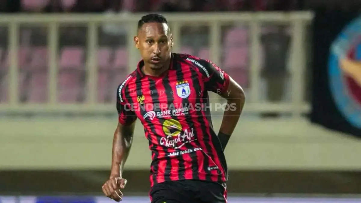 &nbsp;Arthur Vieira saat tampil membela Persipura Jayapura pada kompetisi Championship 2025/2026 di Stadion Lukas Enembe pada 18 April 2026 lalu. (CEPOSONLINE.COM/ERIANTO).