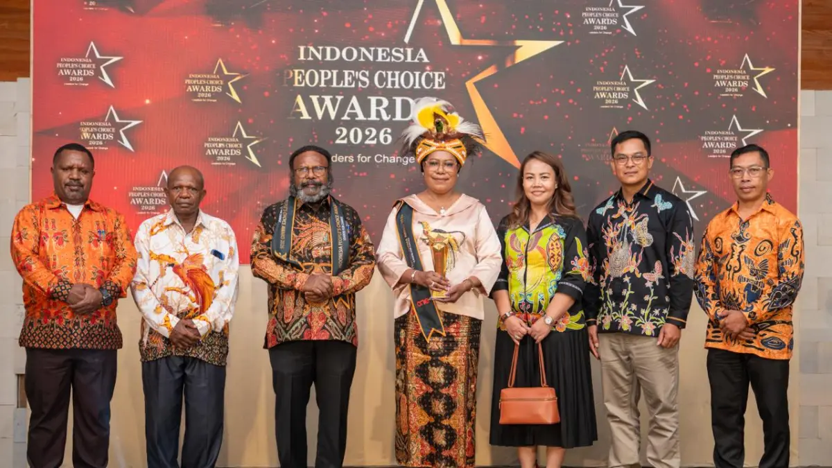 Ketua Tim Penggerak PKK Kabupaten Tolikara, Ny. Elisabet Y. Flassy Wandik, SE., MM., berhasil meraih penghargaan bergengsi Indonesia People’s Choice Awards 2026 pada kategori Best Figure untuk sub kategori Best Stunting Prevention & Treatment Program di Kuta, Bali. Sabtu (13/6/2026).
(Ceposonline.com/Dismkomdigi Tolikara)