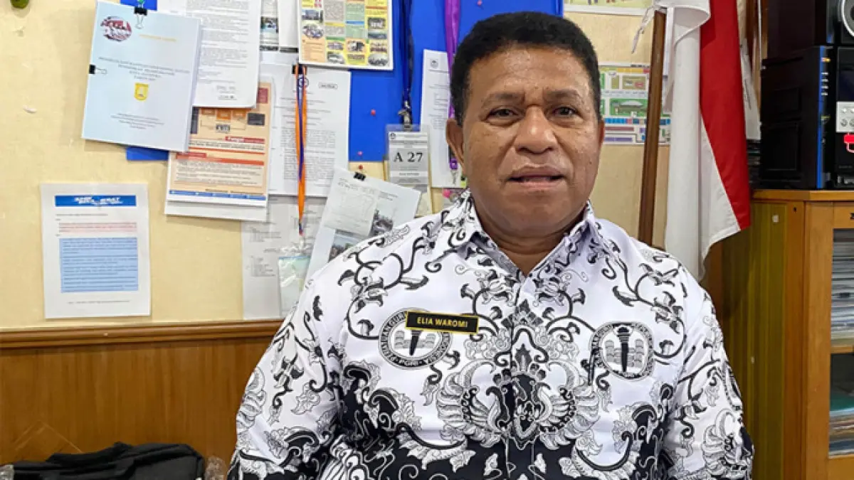 Dr. Elia Waromi, S.Pd., M.Pd, Ketua PGRI Papua (CEPOSONLINE.COM/IST)