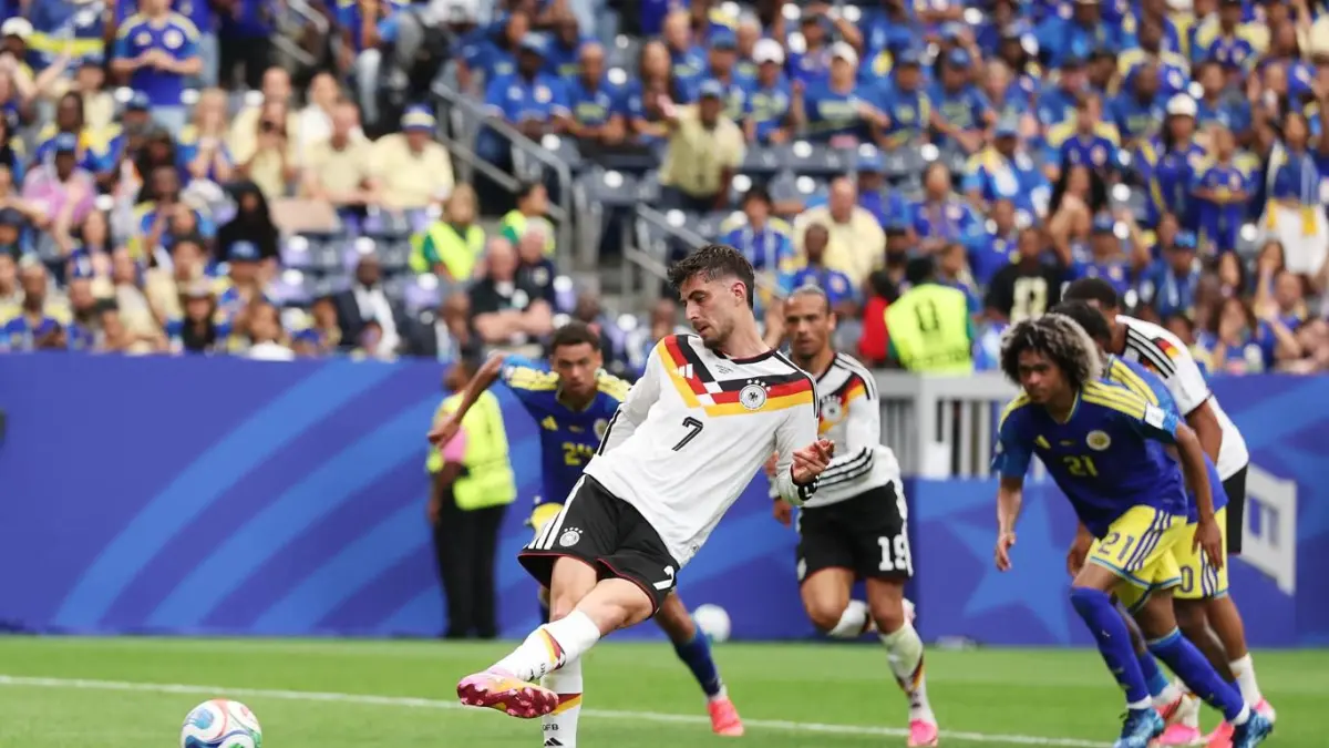 Pemain Jerman, Kai Havertz saat mengeksekusi penalti ke gawang Curacao pada penyisihan grup E Piala &nbsp;Dunia 2026 yang berlangsung di Stadion NRG, Houston, Senin (15/6/2026) pukul 00.00 WIB. (FOTO FIFA).