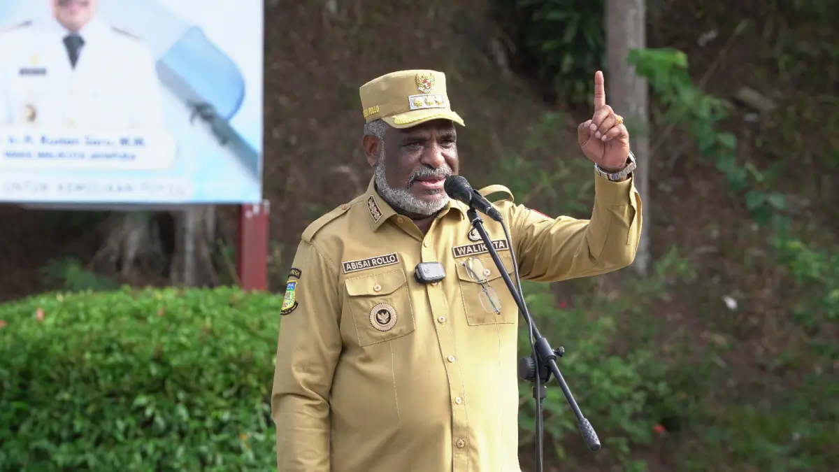 Wali Kota Jayapura, Dr. Abisai Rollo.(Ceposonline.com/Takim).