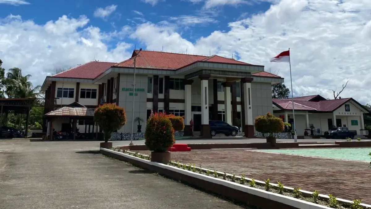 Kantor Kejaksaan Negeri Mimika. (CEPOSONLINE.COM/MOH. WAHYU WELERUBUN).