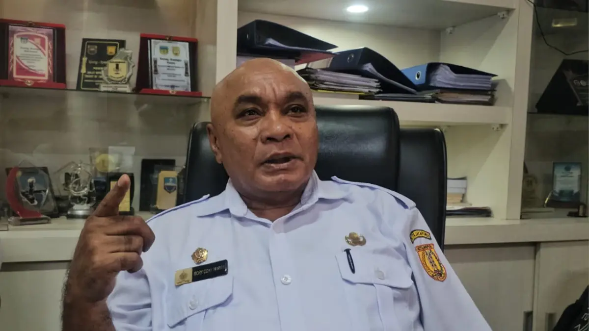 Kepala Bapenda Kota Jayapura, Rory Cony Huwae. (CEPOSONLINE.COM/HANS PALEN).