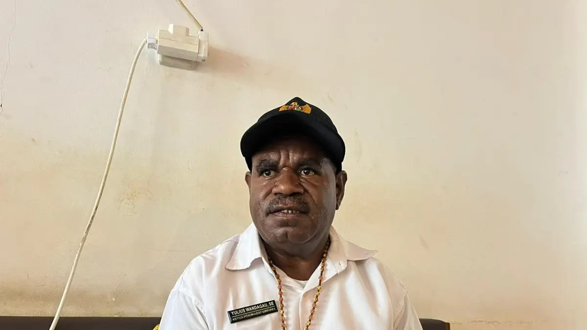 Ketua Pokja Adat MRP Provinsi Papua Tengah, Yulius Wandagau. (CEPOSONLINE.COM/THERESIA F. TEKEGE)&nbsp;