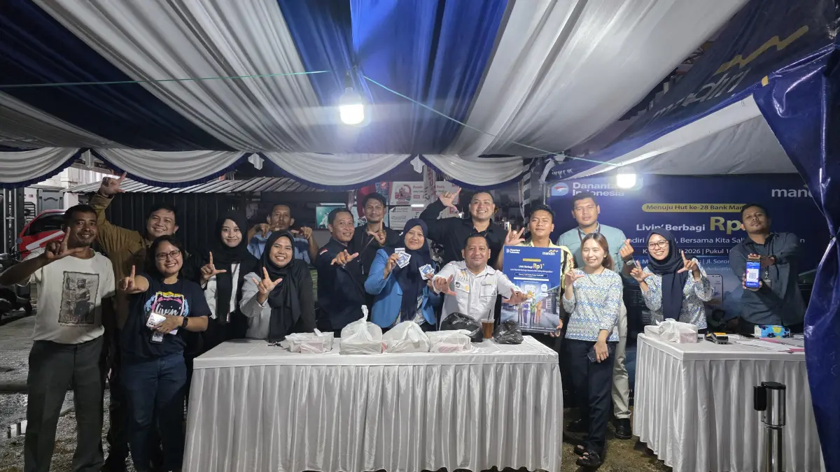 Menuju HUT ke-28 Bank Mandiri, Livin’ Mandiri berbagi kembali hadirkan Paket Rp1 di Sorong, Kamis (2/7/2026). Disambut dengan penuh antusias oleh warga. (CEPOSONLINE.COM/HUMAS BANK MANDIRI REGION XII).