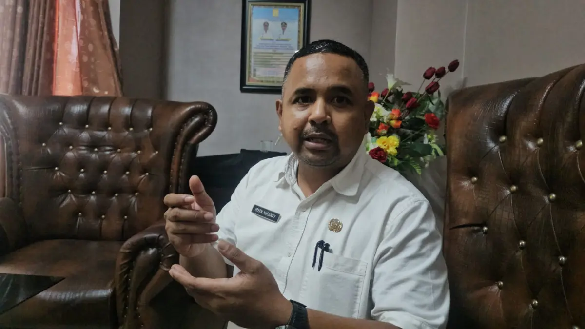 Kepala Bidang Pendataan dan Pendaftaran Bapenda Kota Jayapura, Irfan Ansanay. (CEPOSONLINE.COM/HANS PALEN).