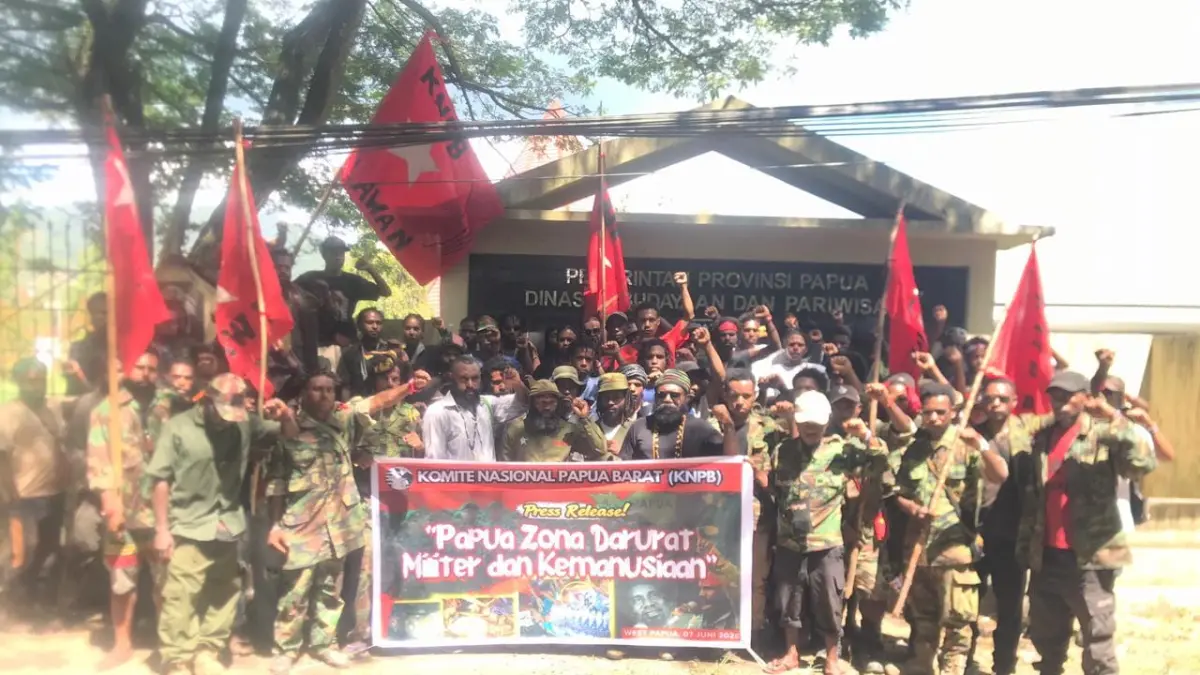 Kondisi Papua dinilai semakin memburuk KNPB mengelar konferensi pers dan konsolidasi rencana aksi demonstrasi yang berlangsung di Expo, Waena, Kota Jayapura, Selasa (7/7/2026).(CEPOSONLINE.COM/JIMI)
