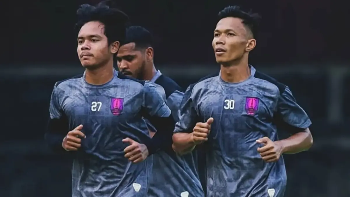 Para pemain Persis Solo jalani latihan perdana jelang terjun di Liga 2 2026/2027. (Tim Media Persis Solo)