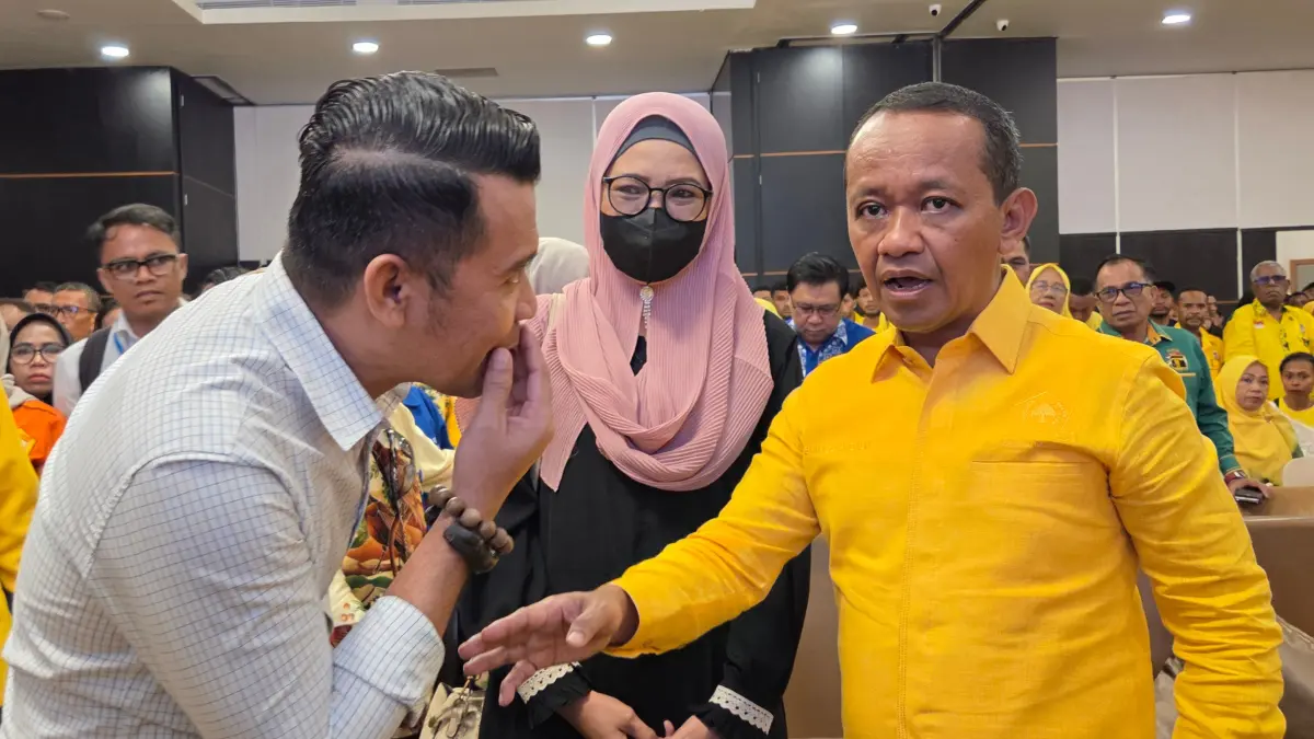 Menteri ESDM, Bahlil Lahadalia saat kunjungan ke Papua, Mei 2025. (CEPOSONLINE.COM/ELFIRA).