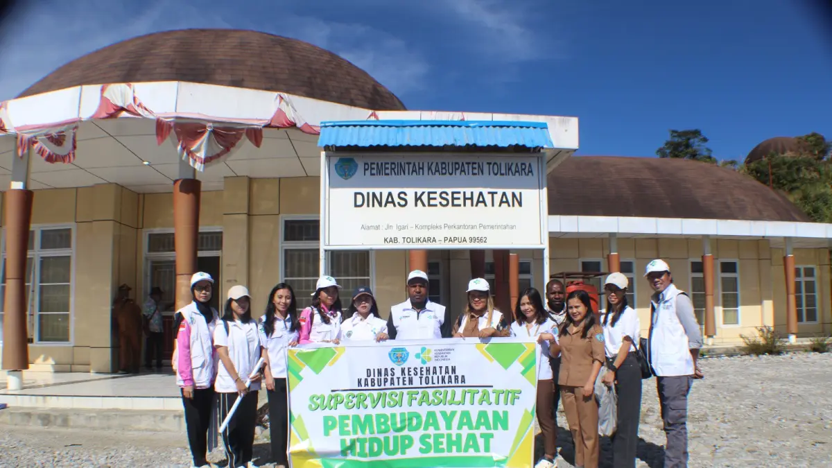Para petugas kesehatan yang akan melakukan Supervisi Upaya Kesehatan Bersumber Daya Masyarakat (UKBM) yang di kantor dinas kesehatan Kabupaten Tolikara. (diskomdigi)