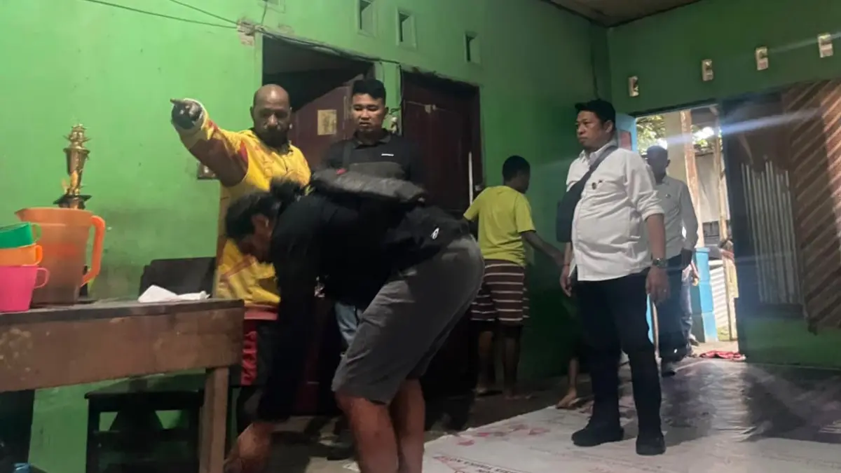 Polisi melakukan penangkapan terhadao pelaku di Jalan Poros Mapurujaya, Senin, 20 Juli 2026. (Foto: Istimewa).