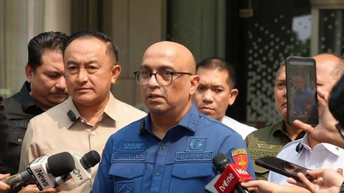 Direktur Penyidikan Jaksa Agung Muda Bidang Tindak Pidana Khusus (Dirdik Jampidsus) Kejagung Syarief Sulaeman Nahdi (tengah) memberikan keterangan pers di Gedung Jampidsus Kejagung, Jakarta, Kamis (2/7/2026).&nbsp;(CEPOSONLINE.COM/ANTARA/HO-Kejaksaan Agung RI)