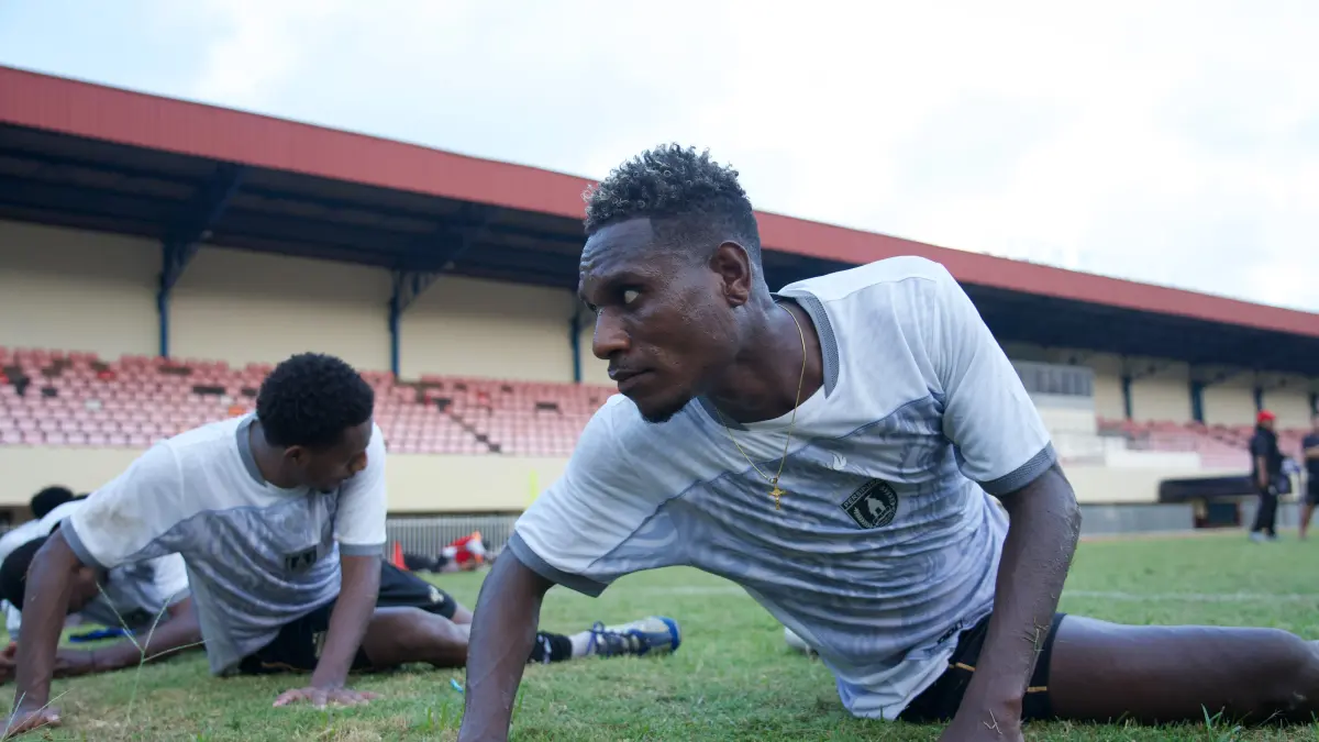 Lazarus saat melakukan latihan di Stadion Mandala, Kamis (23/7/2026). (CEPOSONLINE.COM/ERIANTO).