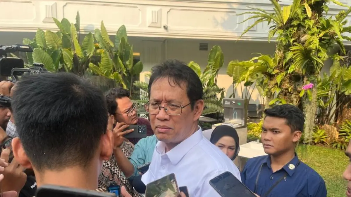 Menteri Keuangan Purbaya Yudhi Sadewa memberi keterangan pada awak media di Kompleks Istana Kepresidenan, Jakarta, Kamis (23/7/2026). (Ceposonline.com/ANTARA/Fathur Rochman)

