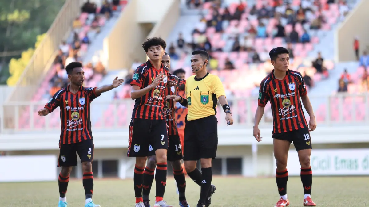 Reno Salampessy saat memperkuat Persipura musim lalu.&nbsp;(CEPOSONLINE.COM/ERIANTO) 