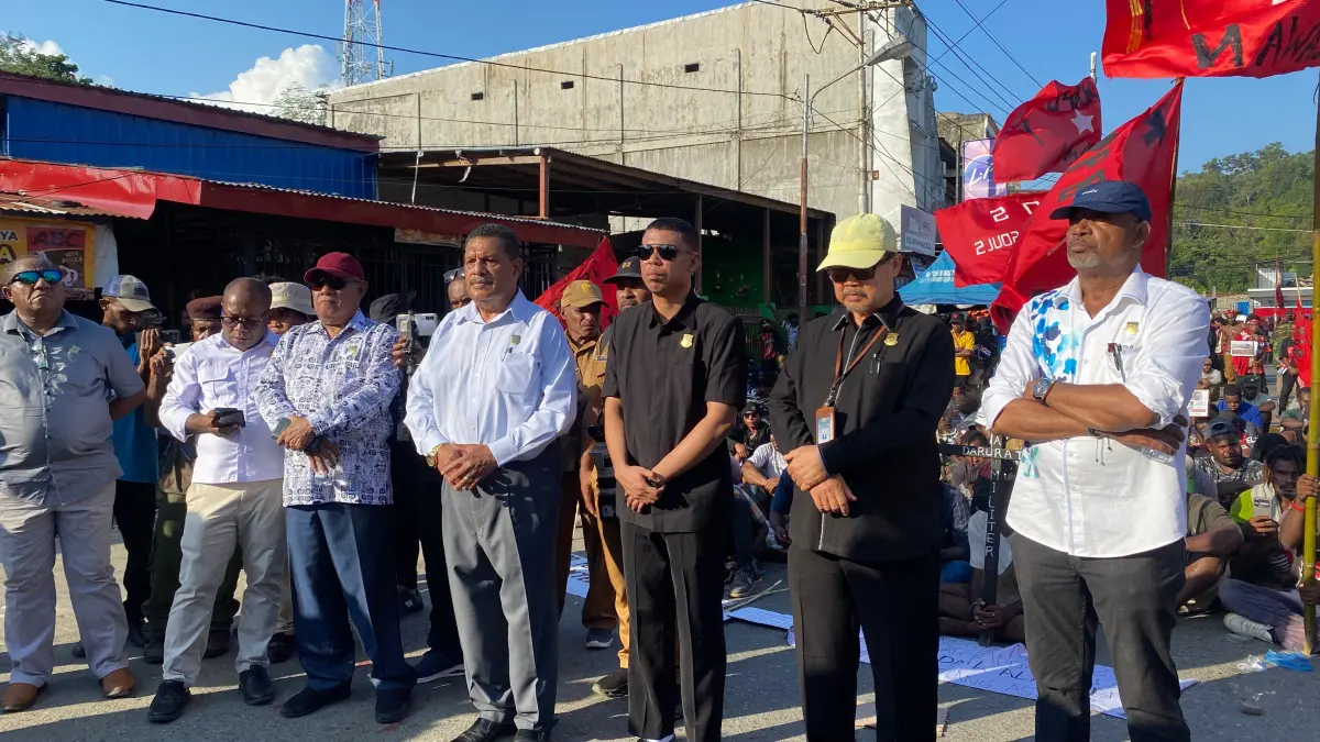 &nbsp;DPR Papua saat menerima aspirasi dari KNPB di Perumnas lll Waena, Heram, Senin (3/8/2026).