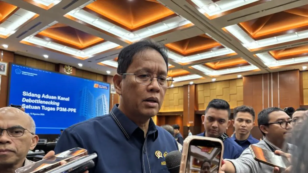 Menteri Keuangan Purbaya Yudhi Sadewa menjawab pertanyaan wartawan dalam wawancara cegat di kantor Kementerian Keuangan, Jakarta, Rabu (12/8/2026). (CEPOS ONLINE.COM/ ANTARA/Imamatul Silfia)