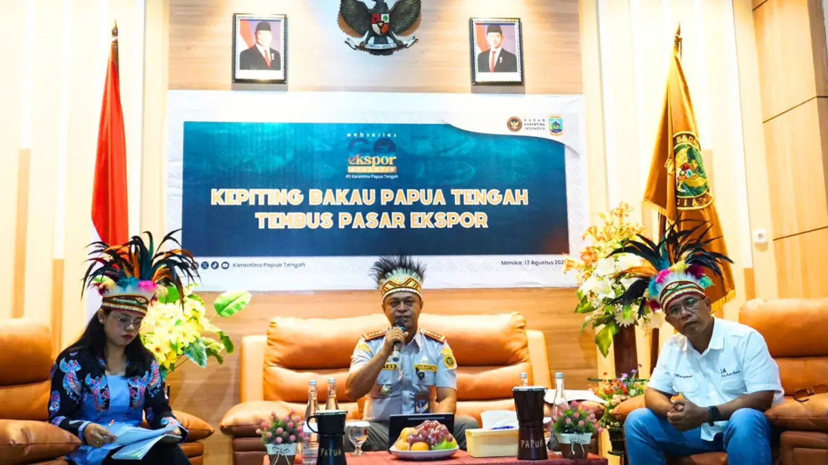 Kepala Karantina Papua Tengah, Anton Panji Mahendra, bersama jajarannya dalam kegiatan diskusi yang dilaksanakan secara daring pada Kamis, 13 Agustus 2026. (Foto: Karantina Papua Tengah).