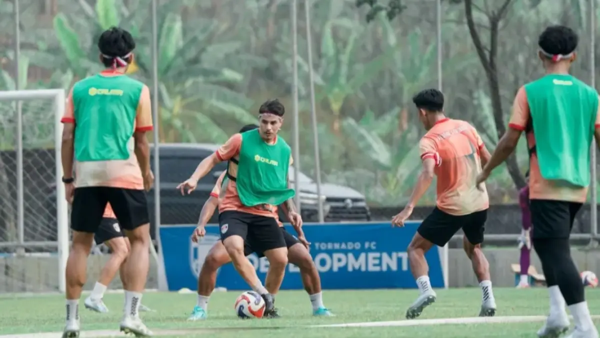 Kendal Tornado FC mengawali Championship 2026/27 dengan dua laga tandang. Stefan Keeltjes ingin tim tampil maksimal sejak pekan pertama. (Dok. Kendal Tornado)