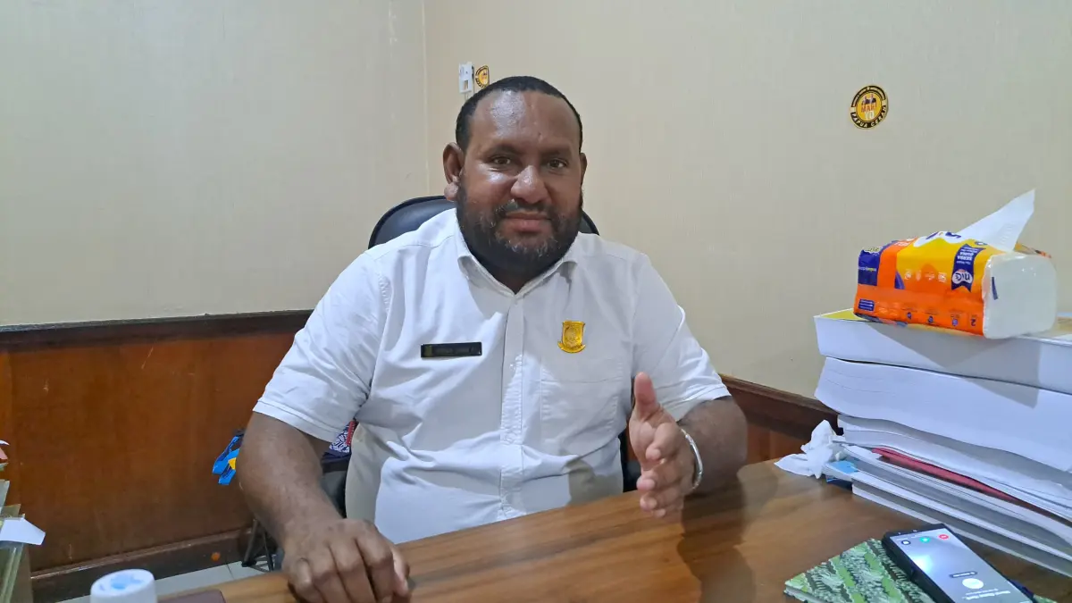 Ketua KNPI Kota Jayapura, Bartolomeus Taniauw.(CEPOSONLINE.COM/TAKIM)