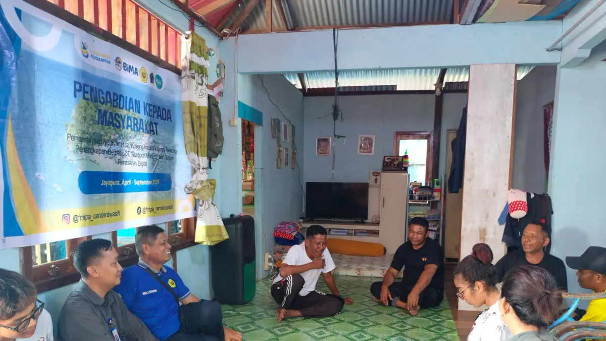 Tim Pengabdian kepada Masyarakat saat melaksanakan kegiatan bertajuk “Pemberdayaan Nelayan Pulau Kosong melalui Inovasi Teknologi Penangkapan Berbasis IoT, Rumpon Modern, dan Sistem Pemasaran Digital” di Pulau Kosong belum lama ini.(CEPOSONLINE.COM/ISTIMEWA).